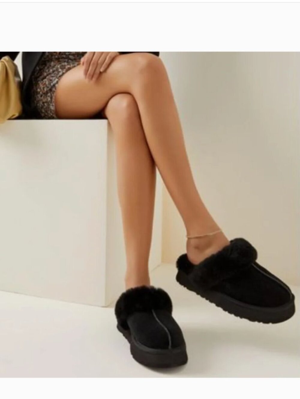 NWT UGG Women's Disquette Suede Sheepskin Black Size 8